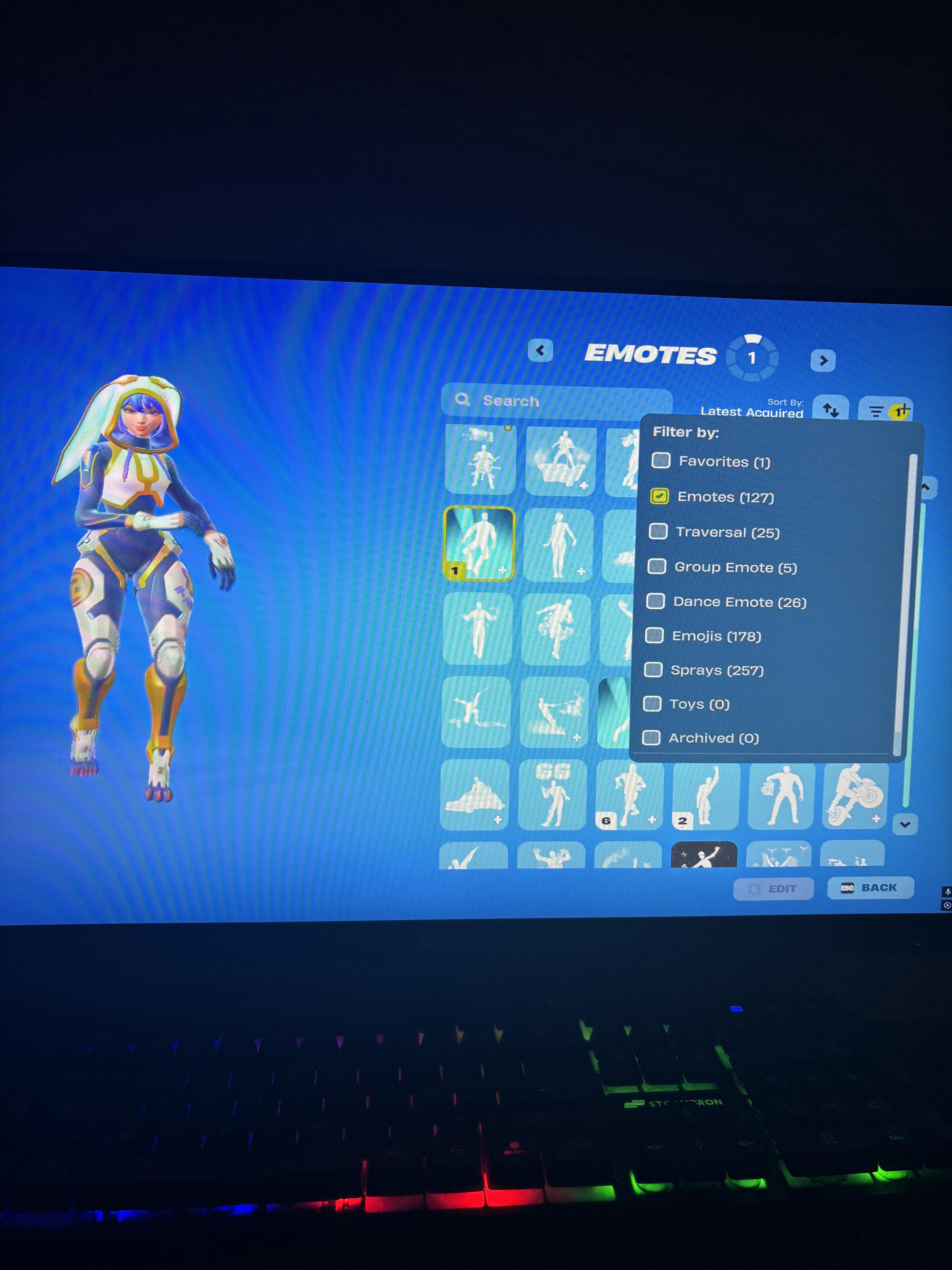 Sunny | Lara Croft | 163 Skins | Chapter 2 Season 2 | Level 140 - Image 14