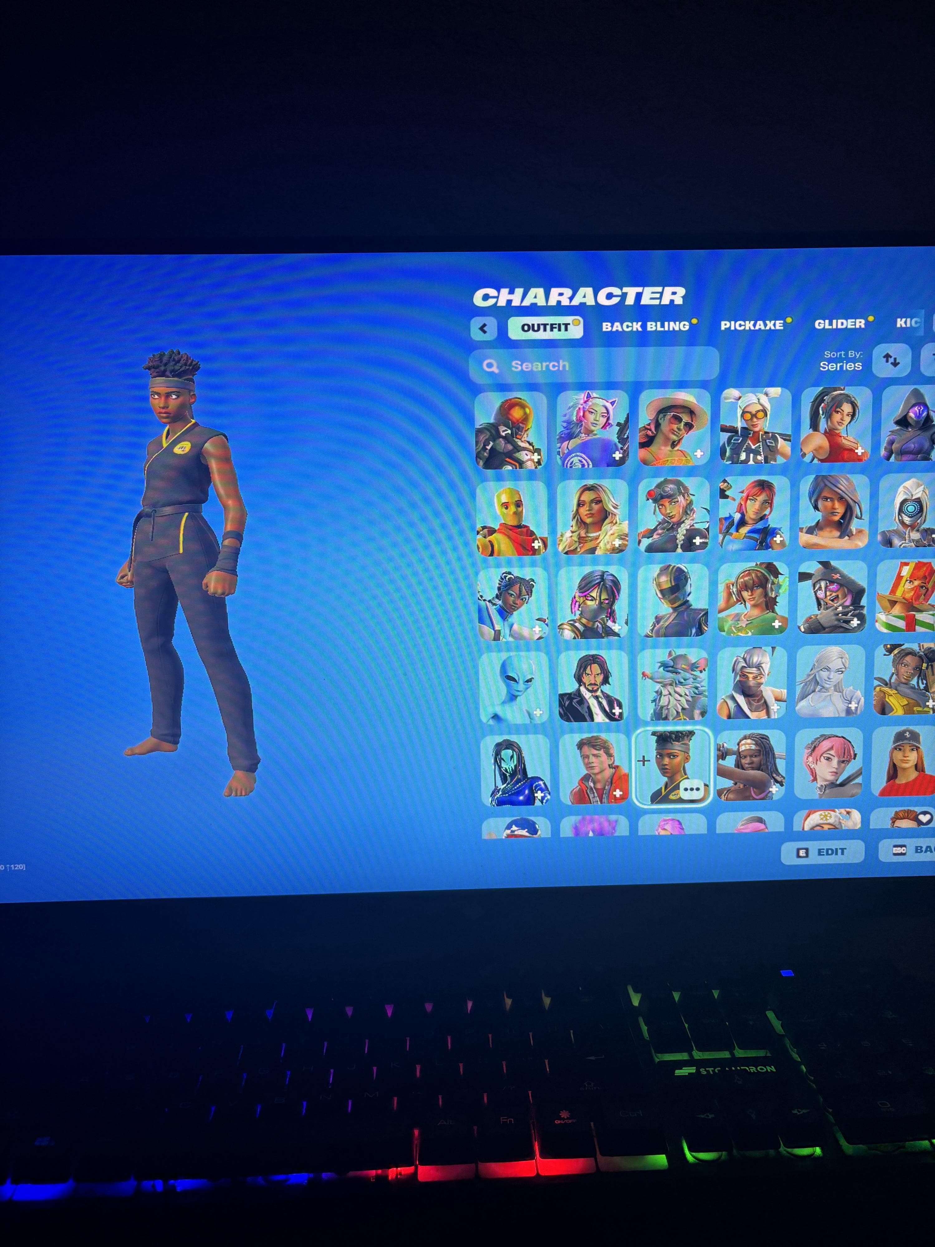 Sunny | Lara Croft | 163 Skins | Chapter 2 Season 2 | Level 140 - Image 2